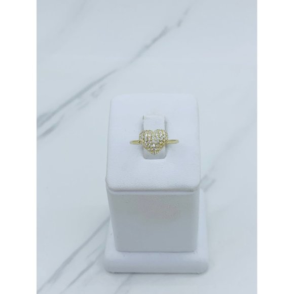 ❤️ 10k gold ring heart❤️ Women’s or girls ring Size 7